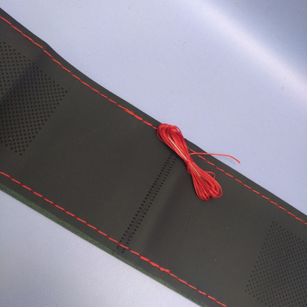 Оплетка-чехол на руль со шнуровкой 37-39 см., сшивная / Размер М, экокожа, перфорация